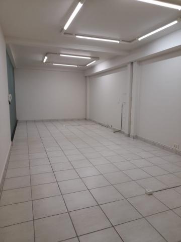 SALA COMERCIAL PARA LOCAÇÃO - 33m