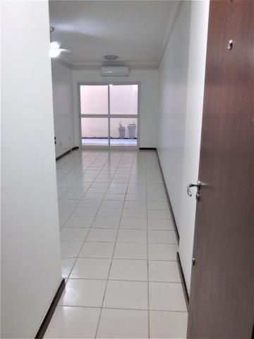 Alugar Apartamento / Térreo em Ribeirão Preto. apenas R$ 1.700,00
