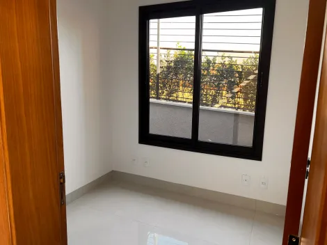 CASA TÉRREA,CONDOMÍNIO QUINTA DOS VENTOS COM 4 VAGAS DE GARAGEM SENDO 2 COBERTAS.