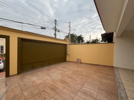 CASA COM 3 QUARTOS, ESCRITORIO, 4 VAGAS, NO ALTO DA BOA VISTA