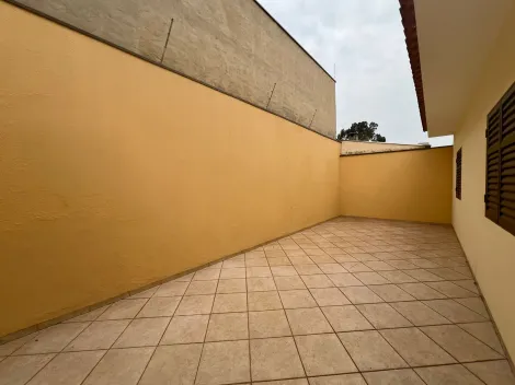 CASA COM 3 QUARTOS, ESCRITORIO, 4 VAGAS, NO ALTO DA BOA VISTA